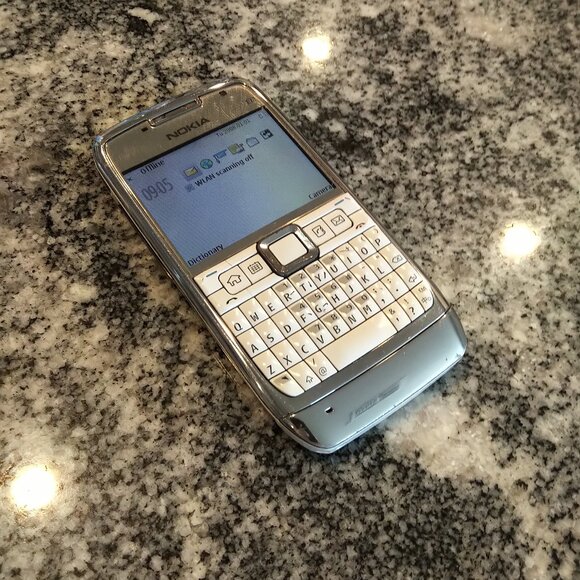 Nokia E Series E71 Phone - Picture 6 of 16